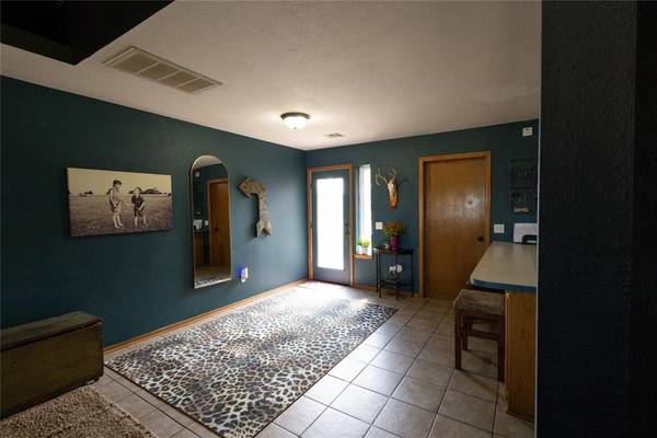7900 S Cimarron RD, Mustang, OK 73064
