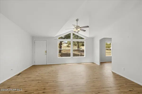 10603 S Cholla DR, Mayer, AZ 86333