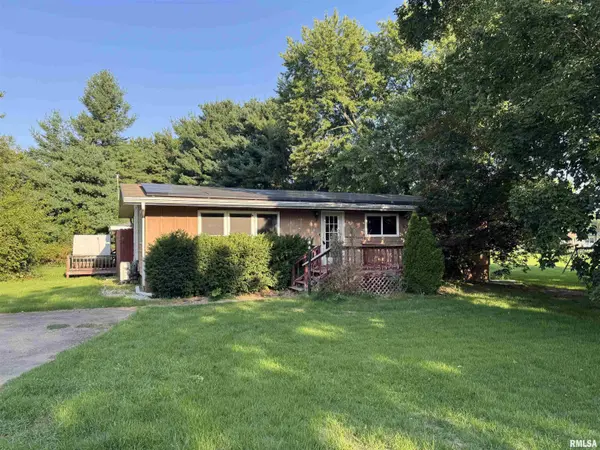 228 W HICKORY HILLS DR, Havana, IL 62644