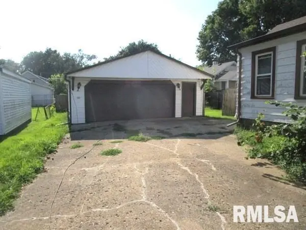 127 N CEDAR AVE, West Peoria, IL 61604-5615