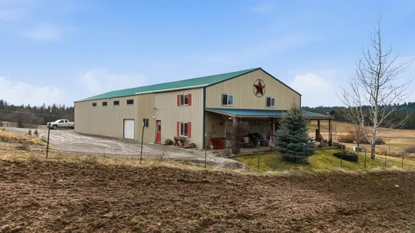 26323 N Madison Rd, Chattaroy, WA 99003