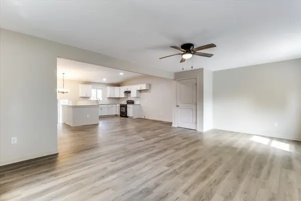 556 N Colby, Valley Center, KS 67147