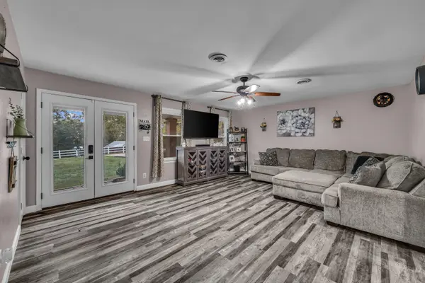 625 County Road 8330, West Plains, MO 65775