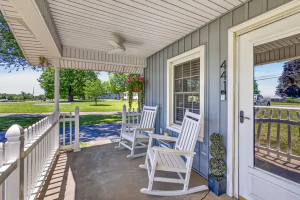 441 W Farm Road 96, Springfield, MO 65803