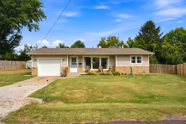 704 W Scott ST, Monett, MO 65708