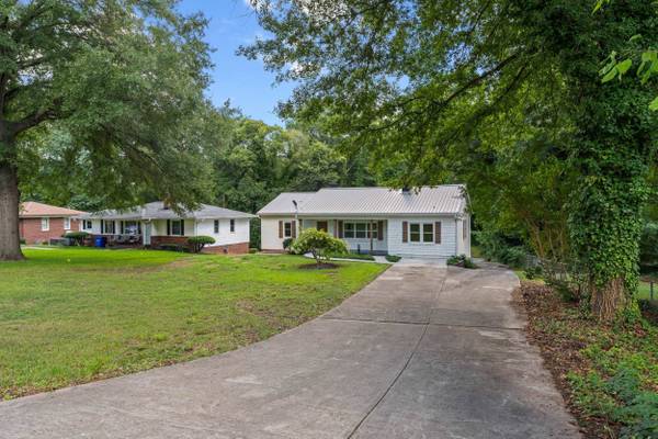 107 Coldbrook DR, Spartanburg, SC 29306-4106
