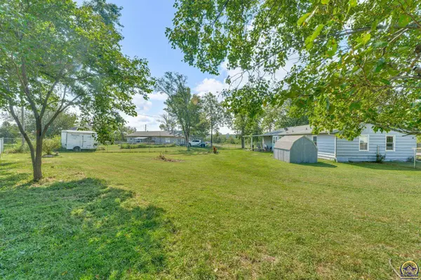 4710 NW Hiawatha PL, Topeka, KS 66618