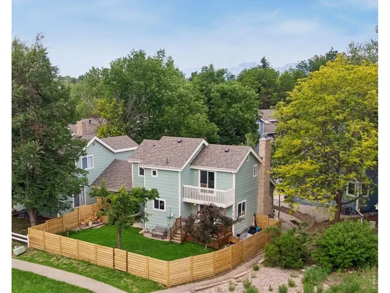 8099 Meadowdale, Niwot, CO 80503