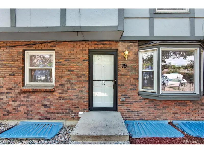 677 Vrain #19, Denver, CO 80204