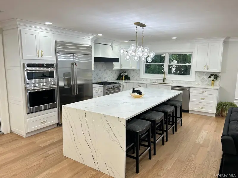 2450 Florin CT, Bellmore, NY 11710