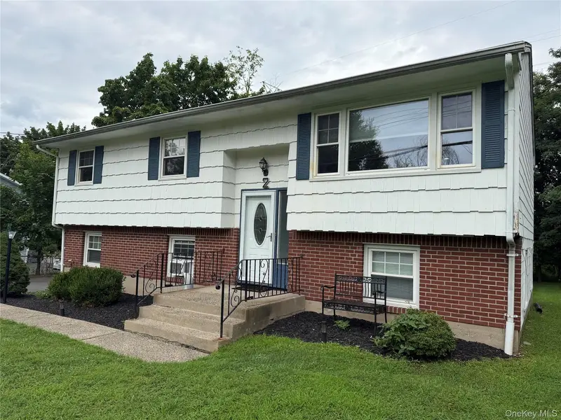 2 Cinder RD, Garnerville, NY 10923
