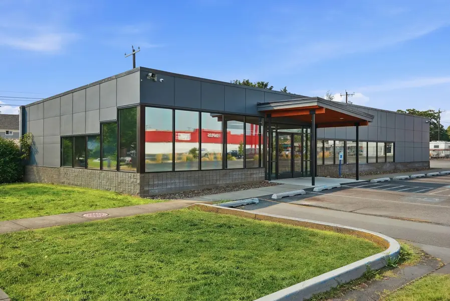2607 N Division St, Spokane, WA 99207