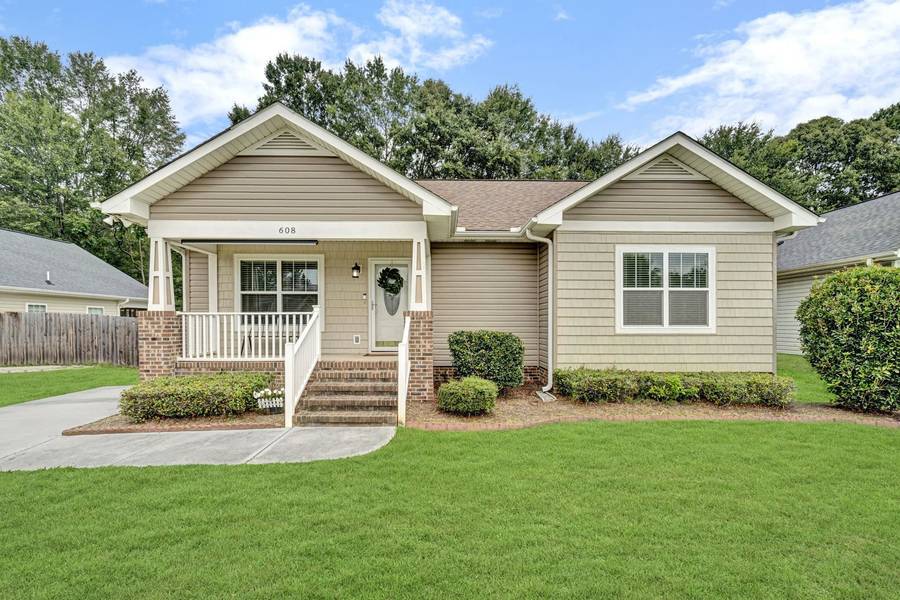 608 Ruddy Creek CIR, Greer, SC 29651