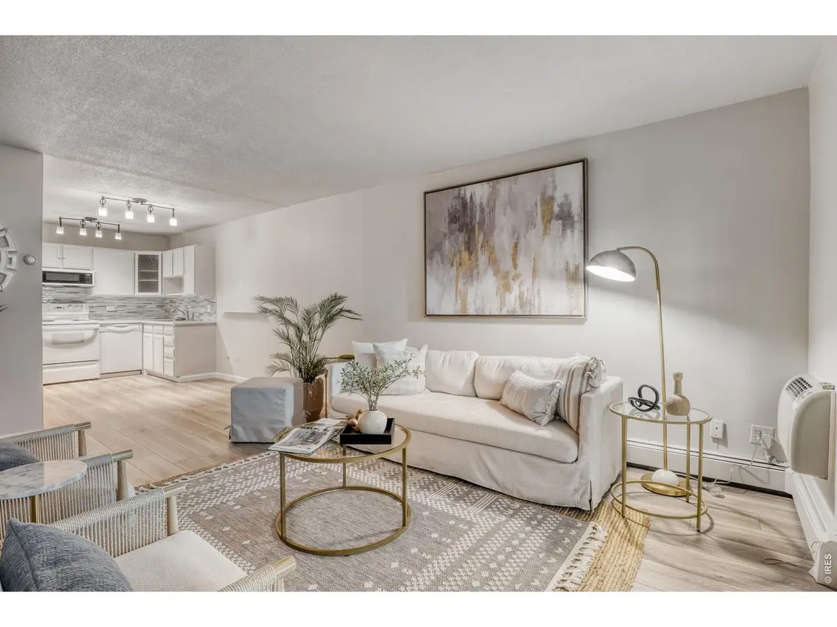 680 S Alton #41-1B, Denver, CO 80247