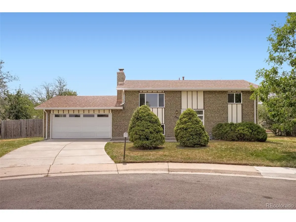 1068 Norfolk, Aurora, CO 80011
