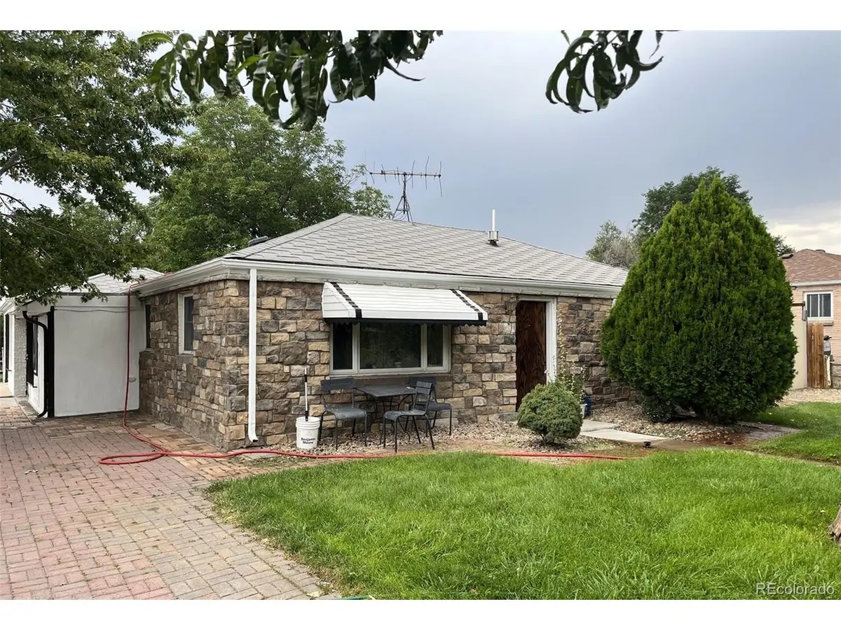 1701 Bahama, Aurora, CO 80011