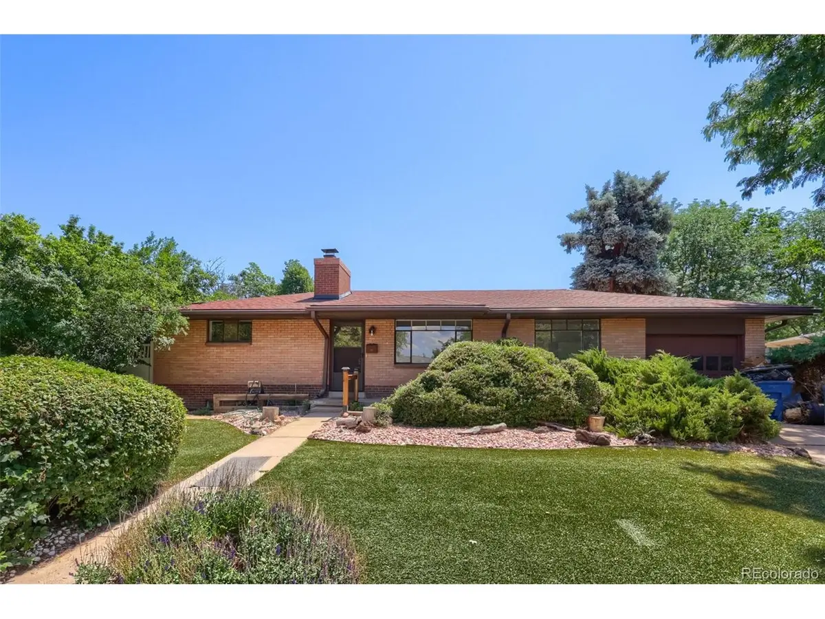 6182 S Crestview, Littleton, CO 80120
