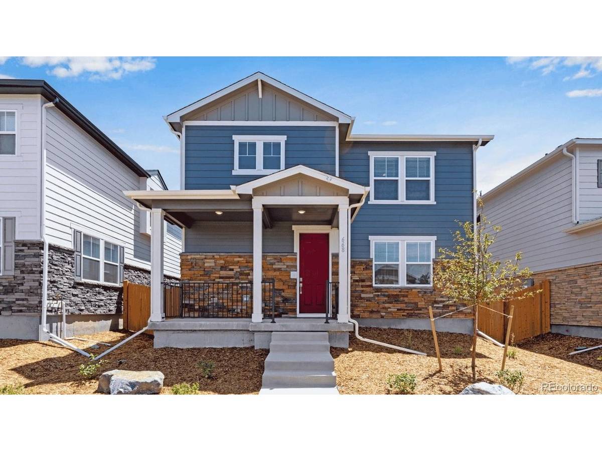 677 N Ukraine, Aurora, CO 80018
