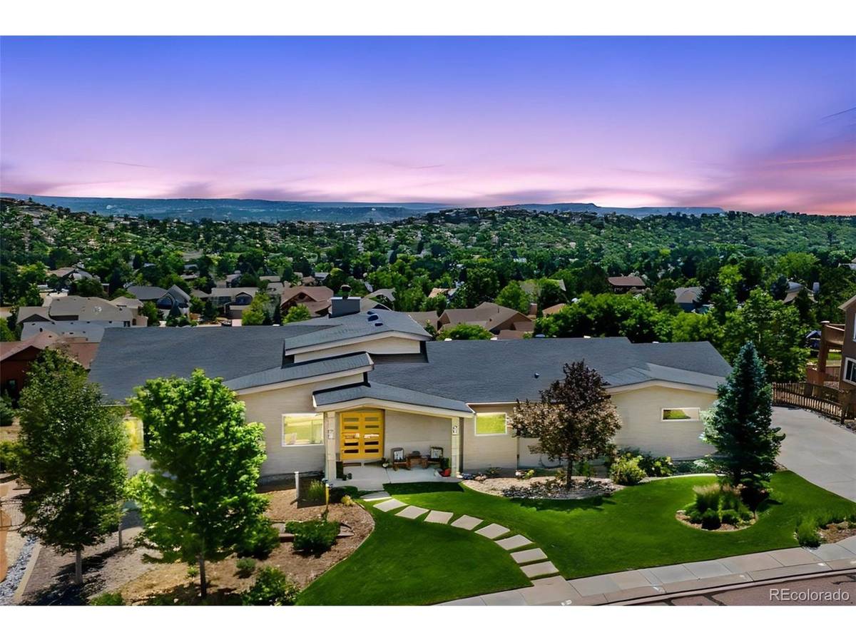 2385 Courtney, Colorado Springs, CO 80919