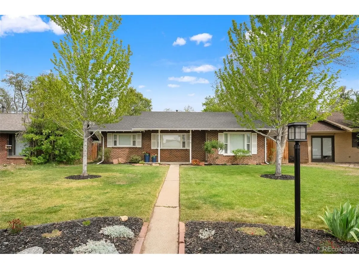 4676 S Lincoln, Englewood, CO 80113