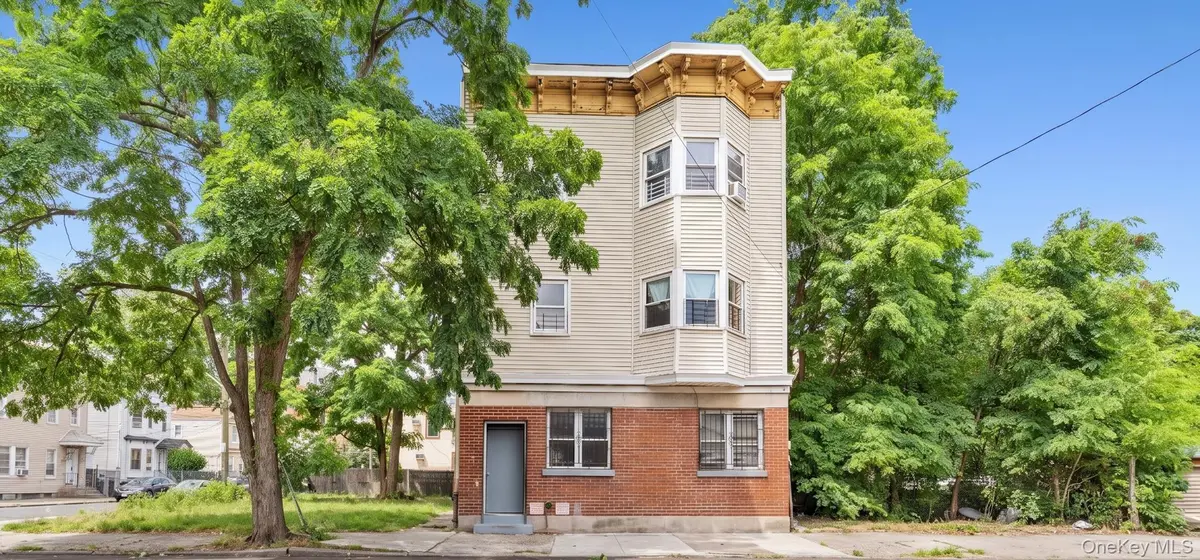 113 Herriot ST, Yonkers, NY 10701