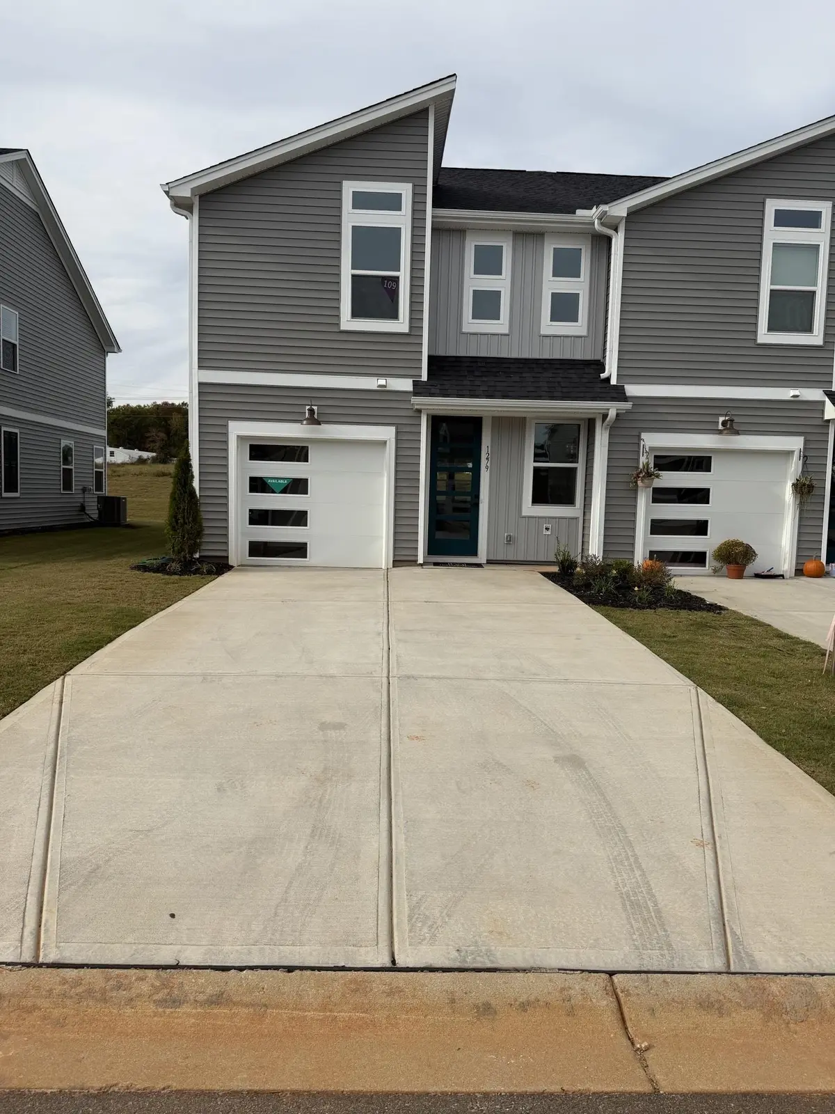 1279 Westgate Village DR, Spartanburg, SC 29301