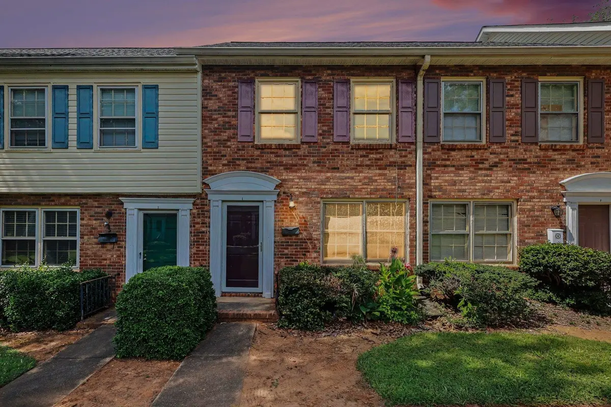 1446 Dover RD, Spartanburg, SC 29301