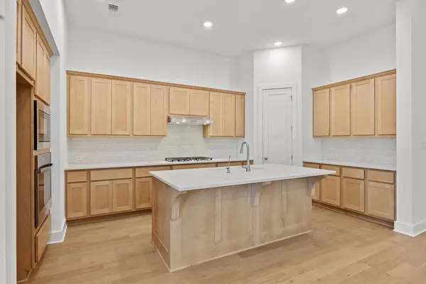 1700 Crimson Sunset DR, Georgetown, TX 78628