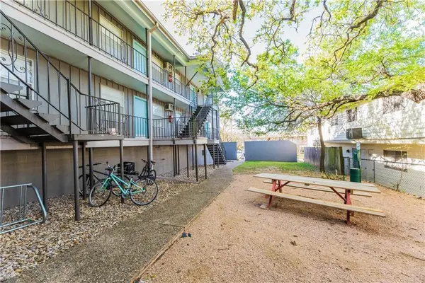 302 E 34th ST #203, Austin, TX 78705