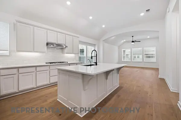 125 Three Oaks LN, Georgetown, TX 78628