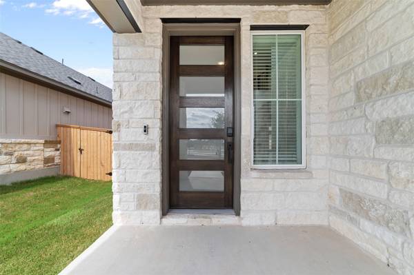 1129 N Roger Hanks PKWY, Dripping Springs, TX 78620