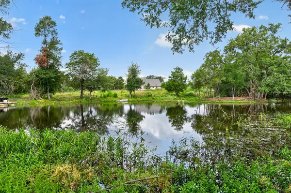 1689 Fm 2104, Paige, TX 78659