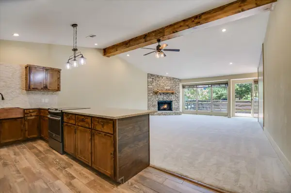104 Big Spur South #13, Horseshoe Bay, TX 78657