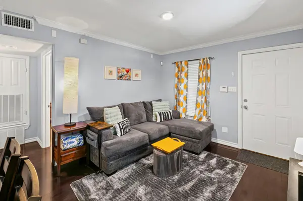 407 E 45th ST #116, Austin, TX 78751