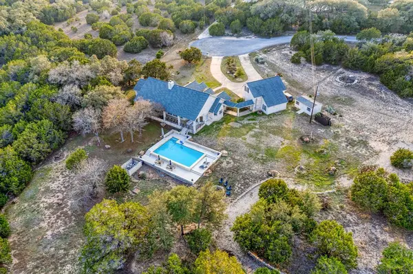 401 Roy Creek LN, Dripping Springs, TX 78620