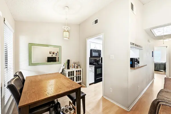 2706 Salado ST #305, Austin, TX 78705
