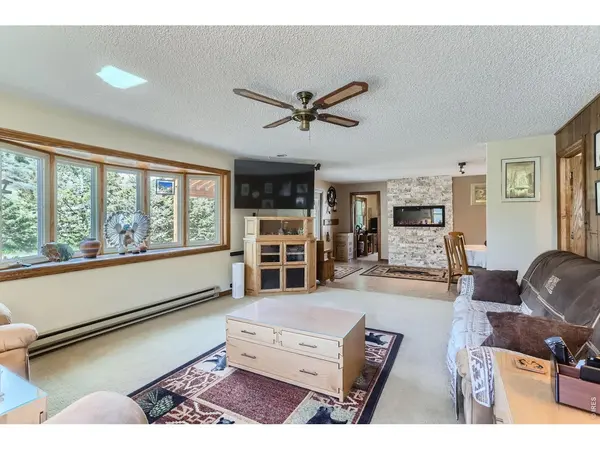 16450 Dakota Ridge, Longmont, CO 80503
