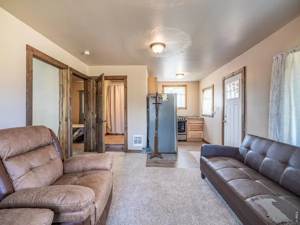 150 Wolf, Drake, CO 80515