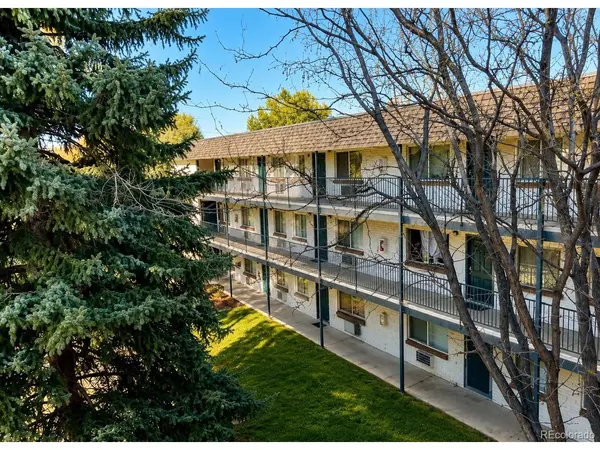 2225 S Jasmine #302, Denver, CO 80222
