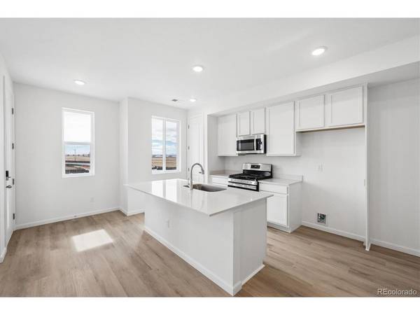 24121 E 30th, Aurora, CO 80019