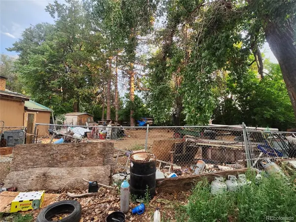 1051 Hover, Longmont, CO 80501
