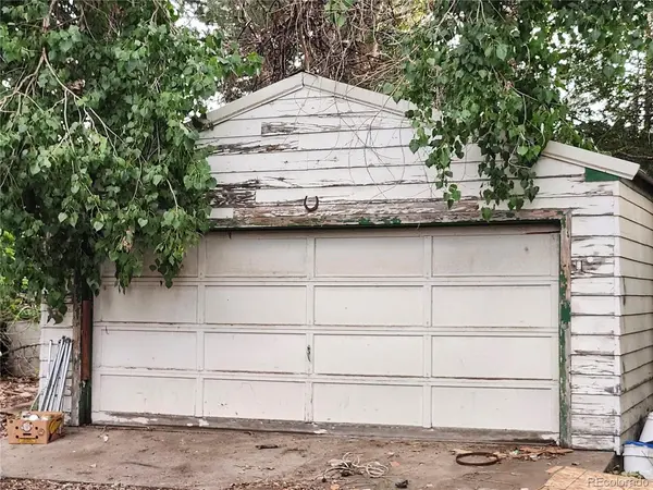 1051 Hover, Longmont, CO 80501