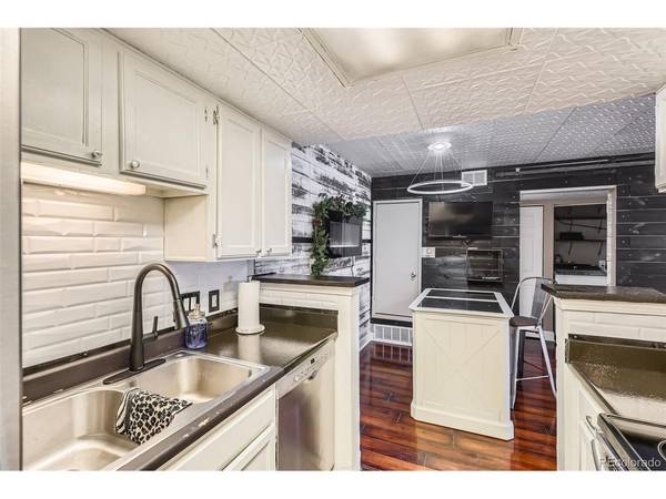4400 S Quebec #101N, Denver, CO 80237