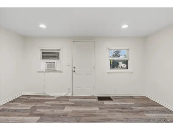 564 S Stuart, Denver, CO 80219