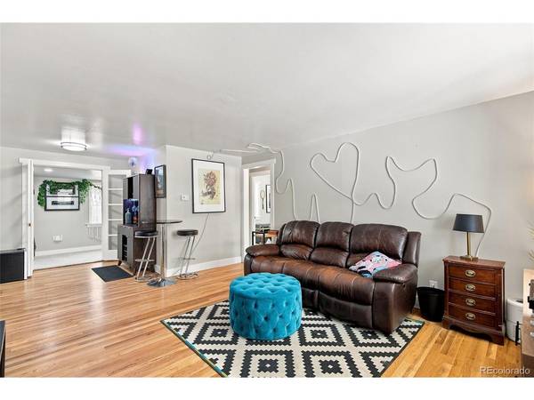 812 Geneva, Aurora, CO 80010