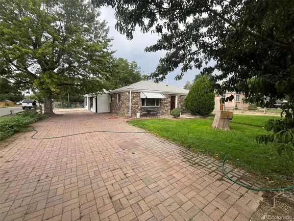 1701 Bahama, Aurora, CO 80011