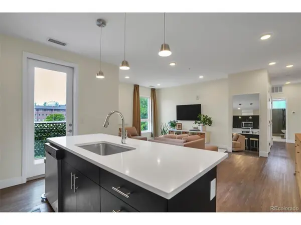 2374 S University #301, Denver, CO 80210