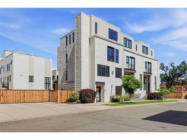 825 Bellaire, Denver, CO 80220