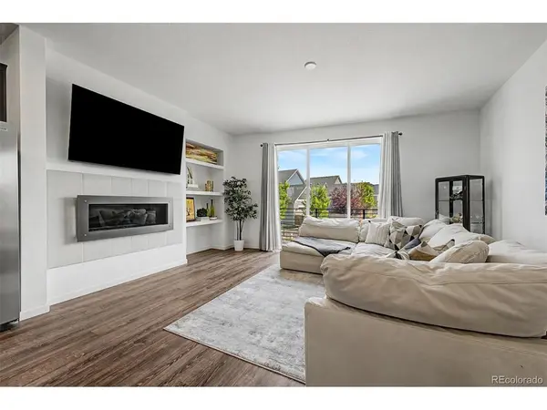 2586 Meadows #C, Castle Rock, CO 80109