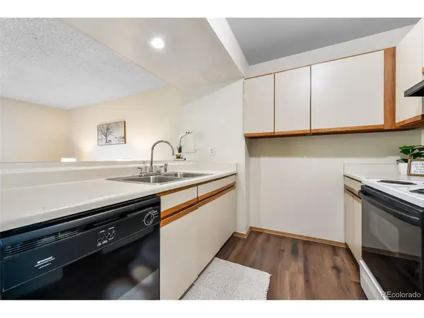 2393 Lexington Village, Colorado Springs, CO 80916